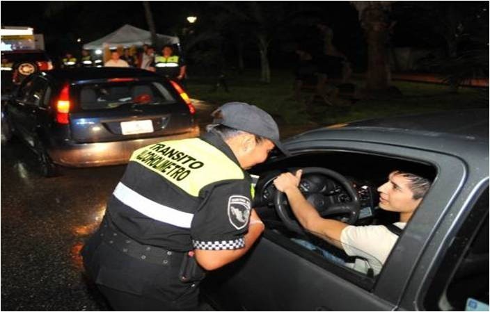 Costará caro ser detenido por la polícia bajo los efectos del alcoho Costará caro ser detenido por la polícia bajo los efectos del alcoho