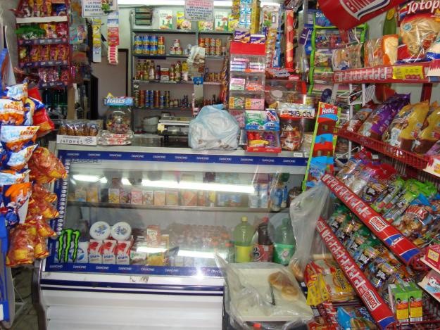 Las tiendas de la esquina, nunca desaparecen Las tiendas de la esquina, nunca desaparecen