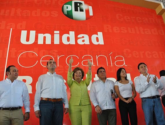 Se inscriben 3 precandidatos del PRI a diputados federales Se inscriben 3 precandidatos del PRI a diputados federales