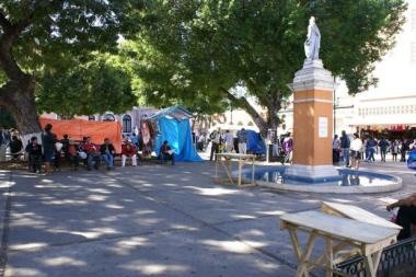 El Ayuntamiento instalará puestos temporales con agua y luz durante los trabajos de rehabilitación de los mercados El Ayuntamiento instalará puestos temporales con agua y luz durante los trabajos de rehabilitación de los mercados