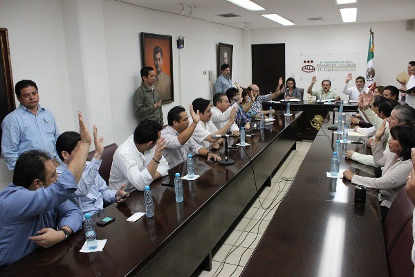 Electa mesa directiva para el segundo período ordinario del tercer año de la LX Legislatura Electa mesa directiva para el segundo período ordinario del tercer año de la LX Legislatura