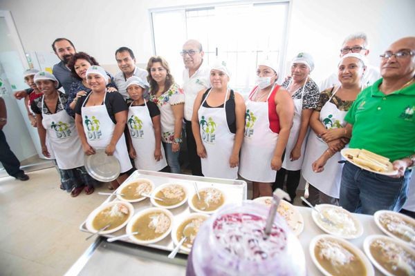 Inauguran comedor del DIF Estatal en la nueva San José Tecoh III Inauguran comedor del DIF Estatal en la nueva San José Tecoh III