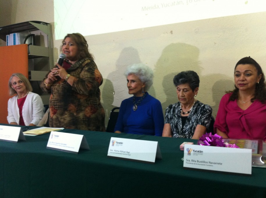 Entregan donativo a la asociación contacta para la compra de prótesis mamarias Entregan donativo a la asociación contacta para la compra de prótesis mamarias