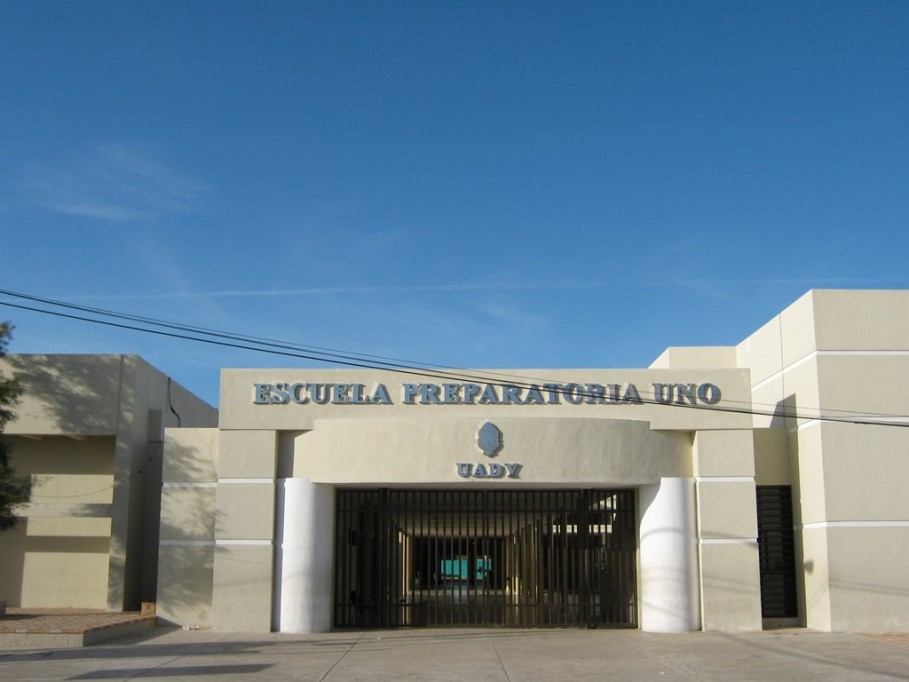 Alumnos aseguran verse afectados por huelga de la Uady Alumnos aseguran verse afectados por huelga de la Uady