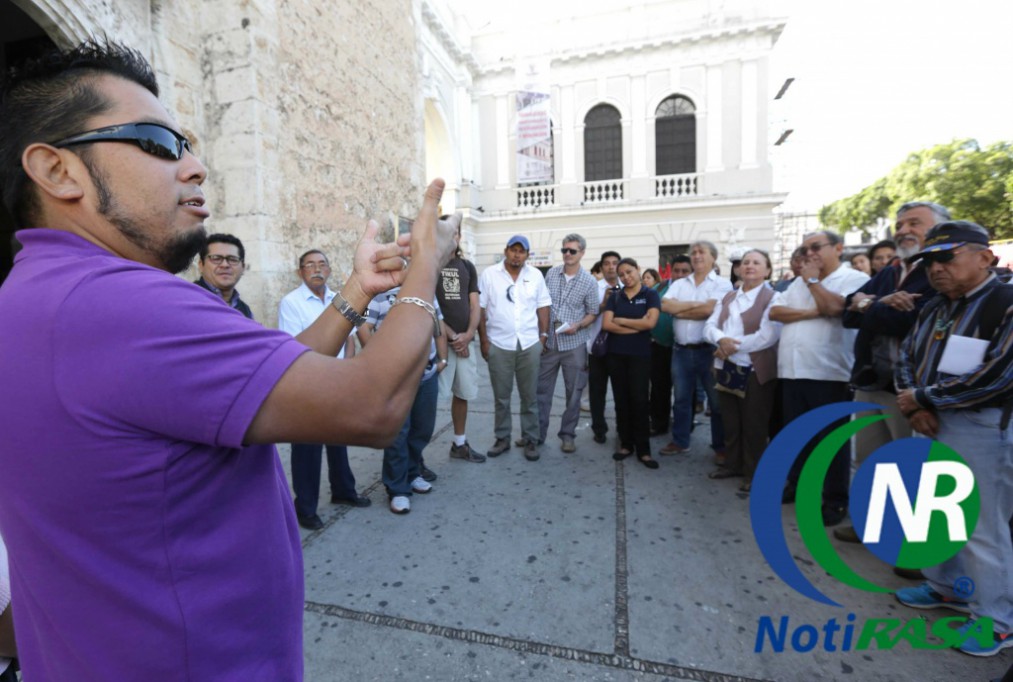 El ayuntamiento mejora la atención a turistas con limitaciones auditivas El ayuntamiento mejora la atención a turistas con limitaciones auditivas