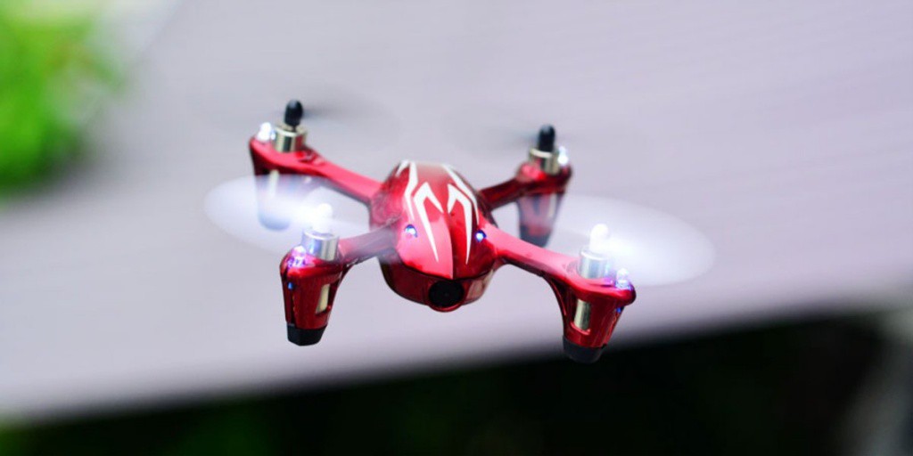Reparten flores con drones Reparten flores con drones