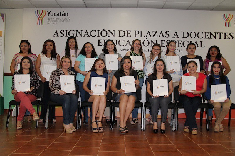 Entregaron 17 plazas a maestros de educación especial Entregaron 17 plazas a maestros de educación especial