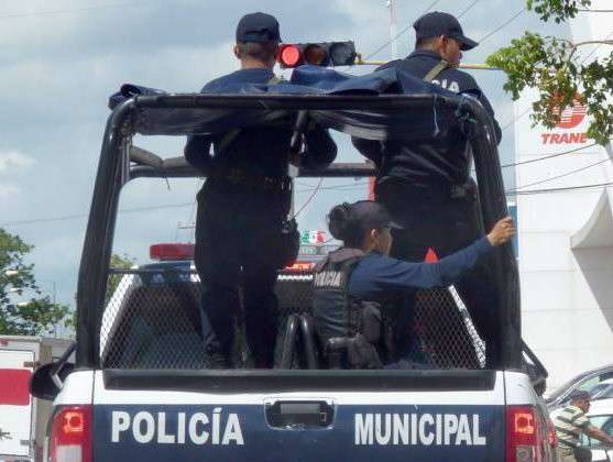 1,150 agentes de la policía municipal, SSP, fiscalía y cruz roja participaron en el operativo de carnaval 1,150 agentes de la policía municipal, SSP, fiscalía y cruz roja participaron en el operativo de carnaval