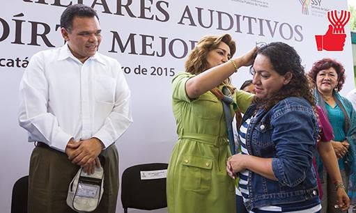 Se entregaron 300 aparatos auditivos para personas con discapacidad Se entregaron 300 aparatos auditivos para personas con discapacidad