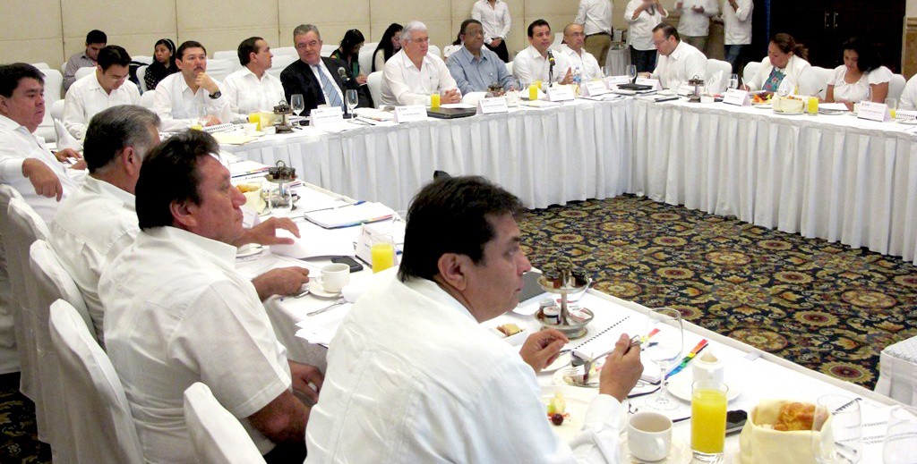 Exponen avances y resultados para el desarrollo económico de Yucatán en 2014 Exponen avances y resultados para el desarrollo económico de Yucatán en 2014