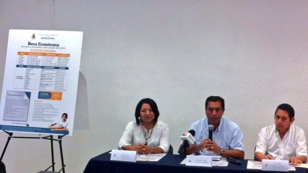 El Ayuntamiento de Mérida entregara mil becas El Ayuntamiento de Mérida entregara mil becas