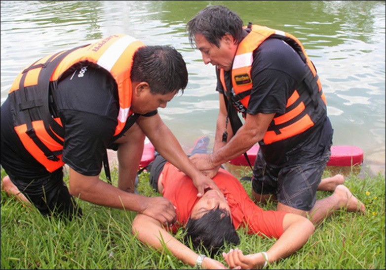 Imparten curso de rescate acuático a empleados municipales Imparten curso de rescate acuático a empleados municipales
