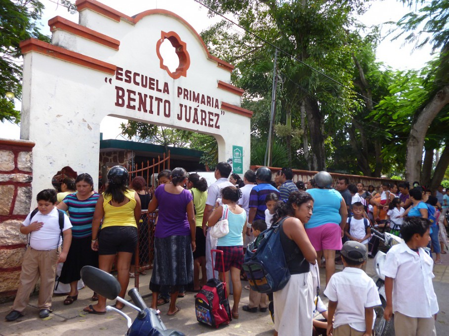 TIZIMIN: Maestros decidieron seguir con las clases. TIZIMIN: Maestros decidieron seguir con las clases.
