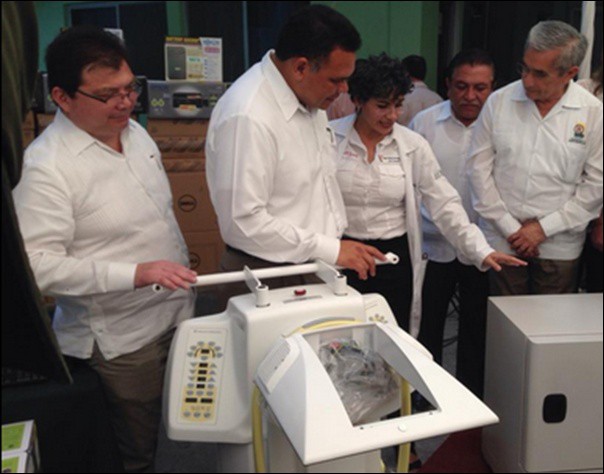 Entregan apoyos a los servicios de salud de Yucatán Entregan apoyos a los servicios de salud de Yucatán
