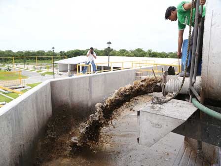 Denuncian presuntas irregularidades en planta de aguas residuales Denuncian presuntas irregularidades en planta de aguas residuales