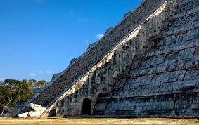 Kukulkán descendió ante más de 15 mil personas Kukulkán descendió ante más de 15 mil personas