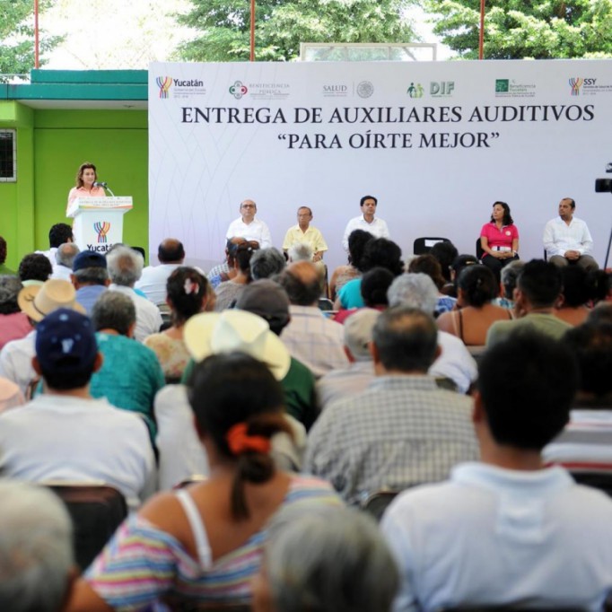 Realizan tercera entrega de auxiliares auditivos del programa "para oírte mejor" Realizan tercera entrega de auxiliares auditivos del programa "para oírte mejor"
