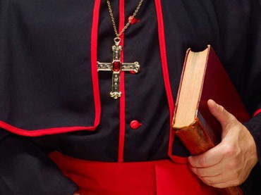 Suspenden a sacerdote brasileño por posar desnudo en redes sociales Suspenden a sacerdote brasileño por posar desnudo en redes sociales