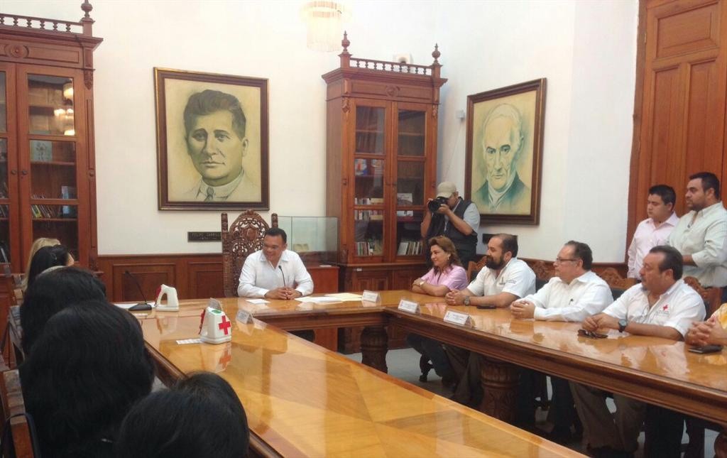 El gobierno del estado donó más de un millón de pesos a la cruz roja mexicana El gobierno del estado donó más de un millón de pesos a la cruz roja mexicana