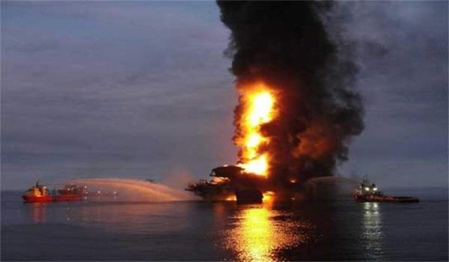 PEMEX confirma cuatro muertos en sonda de Campeche PEMEX confirma cuatro muertos en sonda de Campeche