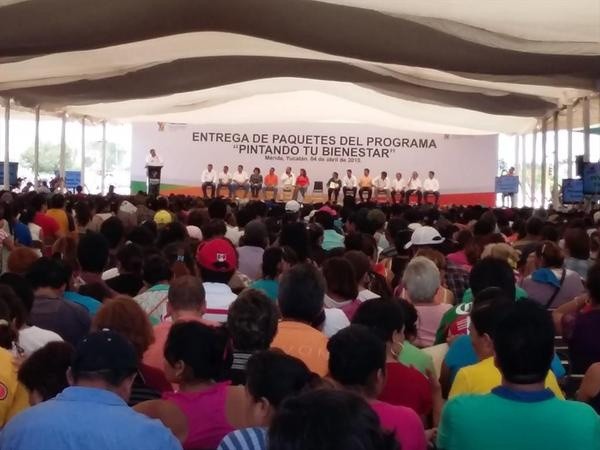 Entregan 20 mil botes de pintura en caucel como parte del programa "Pintando tu bienestar" Entregan 20 mil botes de pintura en caucel como parte del programa "Pintando tu bienestar"