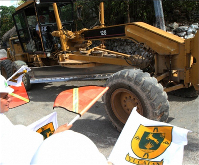 Inician trabajos de repavimentación en San Matías Cosgaya Inician trabajos de repavimentación en San Matías Cosgaya