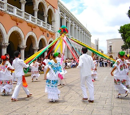 Solicitan nuevos y atractivos espectáculos vendedores de Mérida en domingo Solicitan nuevos y atractivos espectáculos vendedores de Mérida en domingo
