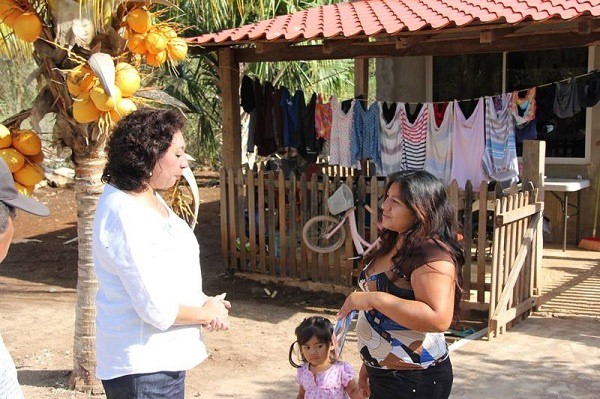 Bertha Trejo visita 8 comisarías más de Tizimín Bertha Trejo visita 8 comisarías más de Tizimín