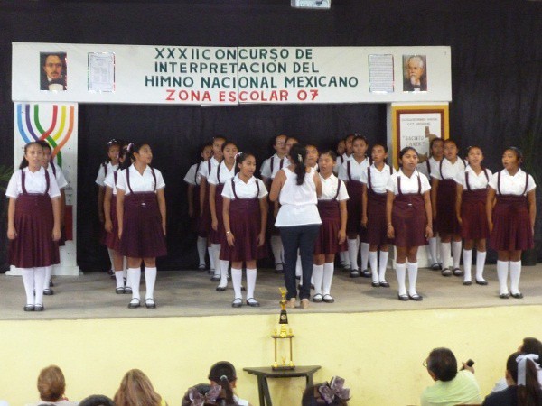 Secundaria de Tizimín por representar a la Zona 07 en concurso estatal de Himno Nacional Mexicano Secundaria de Tizimín por representar a la Zona 07 en concurso estatal de Himno Nacional Mexicano