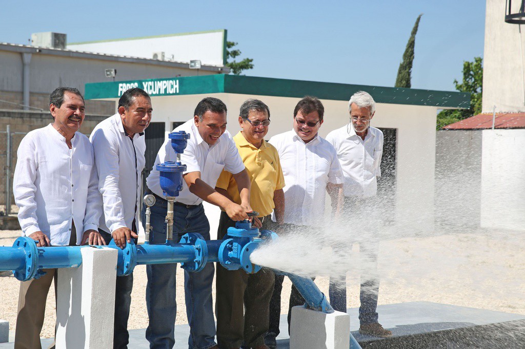 Mejora el suministro y calidad de agua potable en el fraccionamiento Xcumpich Mejora el suministro y calidad de agua potable en el fraccionamiento Xcumpich