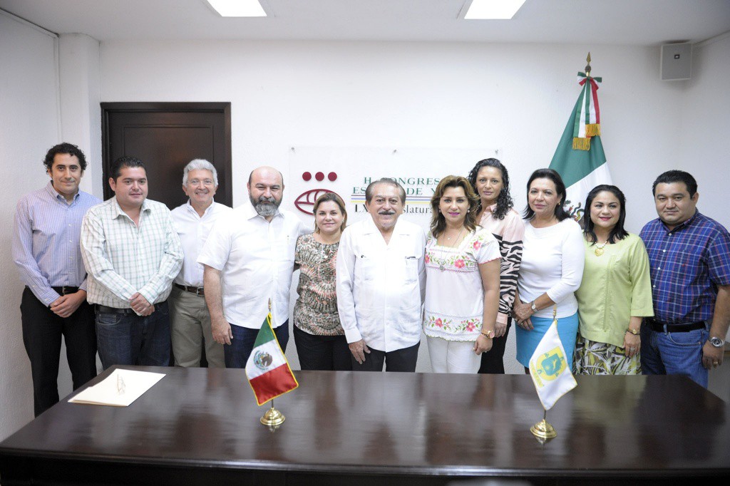 Presentan iniciativa de ley a favor de los niños de Yucatán Presentan iniciativa de ley a favor de los niños de Yucatán