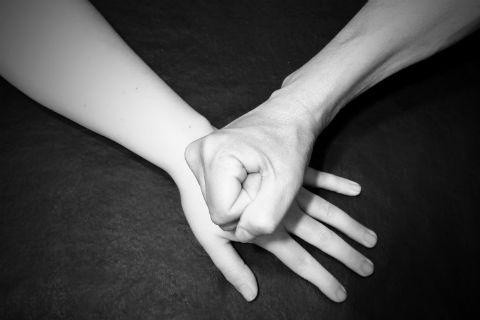 En Mérida se han atendido a más de 300 personas que sufren violencia familiar En Mérida se han atendido a más de 300 personas que sufren violencia familiar