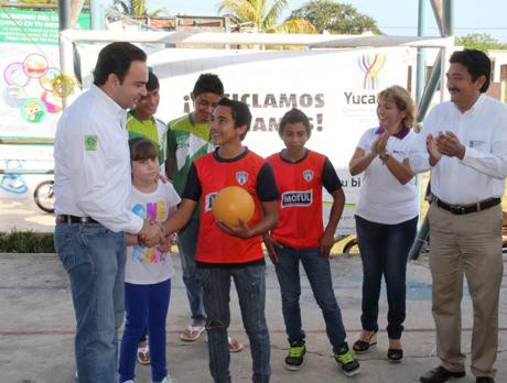 Participan 554 vecinos de Motul en el regreso de “Recicla por tu bienestar” Participan 554 vecinos de Motul en el regreso de “Recicla por tu bienestar”