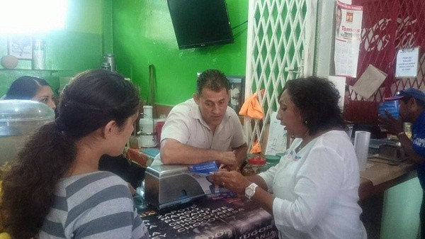 Bertha Trejo visita a locatarios del mercado de Tizimín Bertha Trejo visita a locatarios del mercado de Tizimín