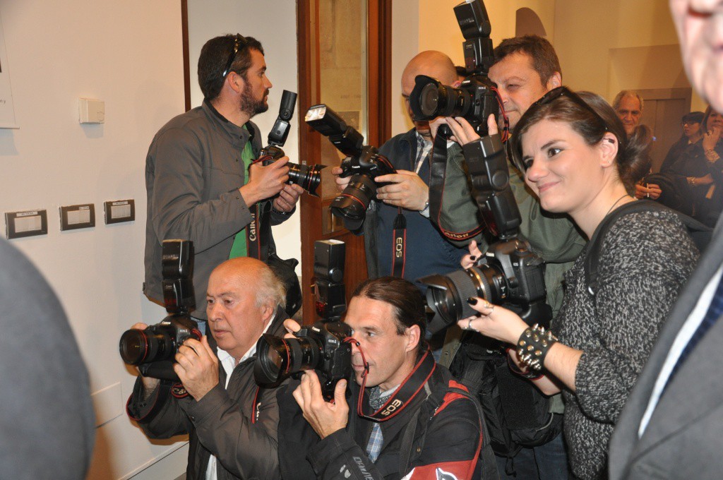 Invitan a periodistas y fotógrafos al noveno premio estatal de periodismo 7 de junio Invitan a periodistas y fotógrafos al noveno premio estatal de periodismo 7 de junio