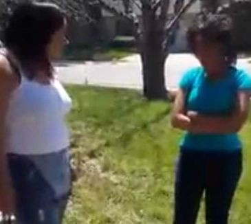 Adolescente de 13 años se hace pasar por una chica de 19 años en facebook y su madre la exhibe Adolescente de 13 años se hace pasar por una chica de 19 años en facebook y su madre la exhibe