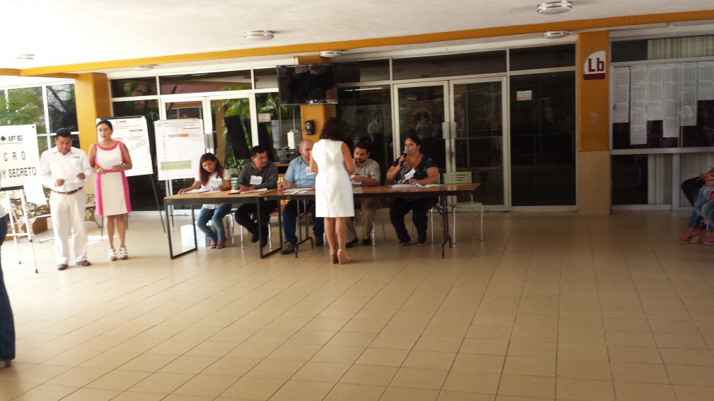 Realizan un simulacro de "Cómo votar" en el instituto tecnológico de Mérida Realizan un simulacro de "Cómo votar" en el instituto tecnológico de Mérida