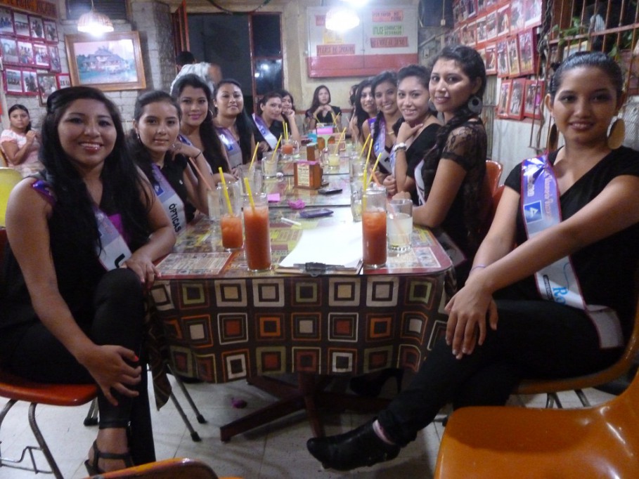 TIZIMIN: 21 candidatas por el título “Señorita Cámara de Comercio 2013”. TIZIMIN: 21 candidatas por el título “Señorita Cámara de Comercio 2013”.