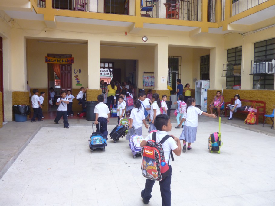 TIZIMIN: Aclaran presunto despido de una maestra. TIZIMIN: Aclaran presunto despido de una maestra.