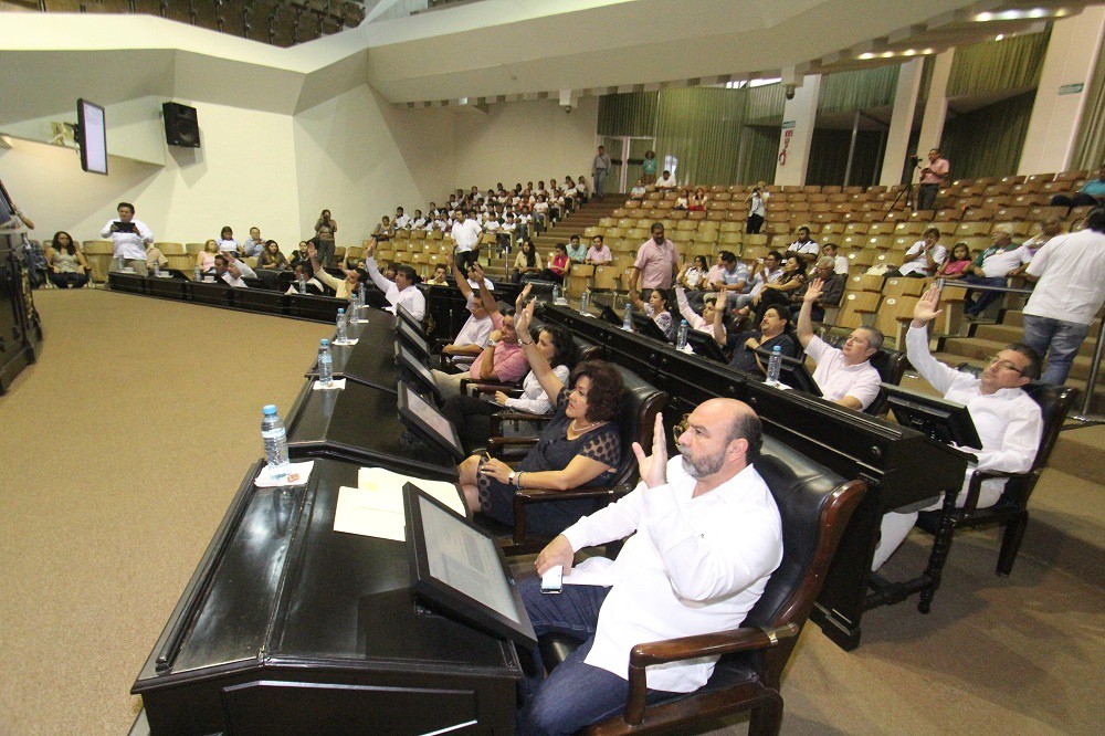 Aprobada por unanimidad iniciativa de ley y convocatoria para elegir titular de la CODHEY Aprobada por unanimidad iniciativa de ley y convocatoria para elegir titular de la CODHEY