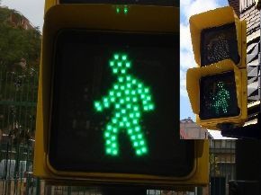 Radioescuchas se quejan de la falta de sincronía de los semáforos en el centro de la ciudad Radioescuchas se quejan de la falta de sincronía de los semáforos en el centro de la ciudad
