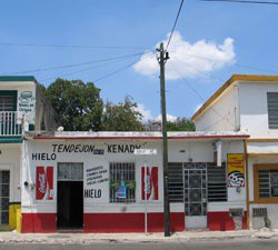 Con tecnología pretenden rescatar a las "Tienditas de la esquina" Con tecnología pretenden rescatar a las "Tienditas de la esquina"