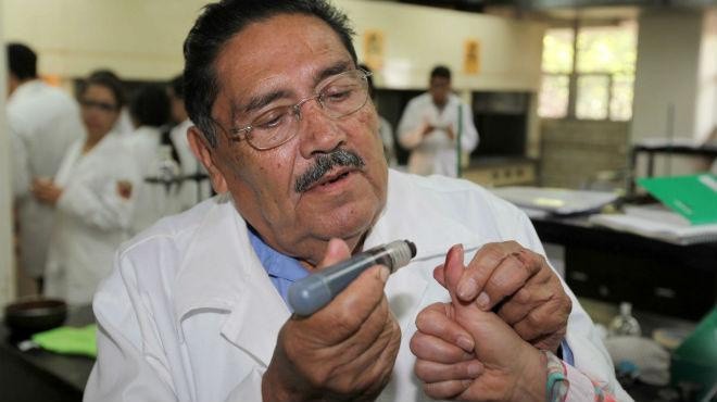 Las tintas que se usaran para marcar las boletas electorales y el dedo de los votantes si son indelebles: INE Las tintas que se usaran para marcar las boletas electorales y el dedo de los votantes si son indelebles: INE