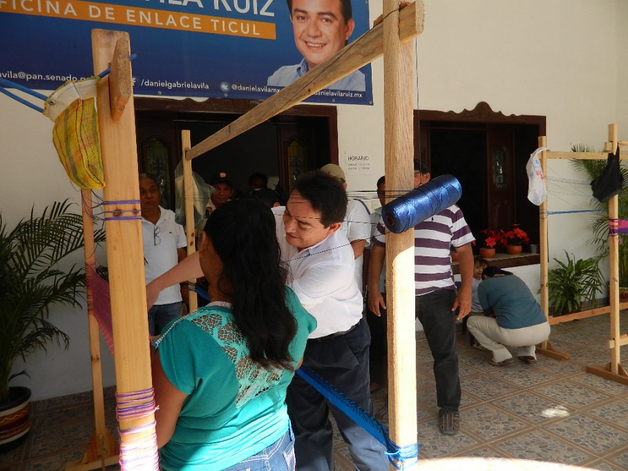 El Senador Daniel Ávila Ruiz promueve el autoempleo en el campo yucateco El Senador Daniel Ávila Ruiz promueve el autoempleo en el campo yucateco