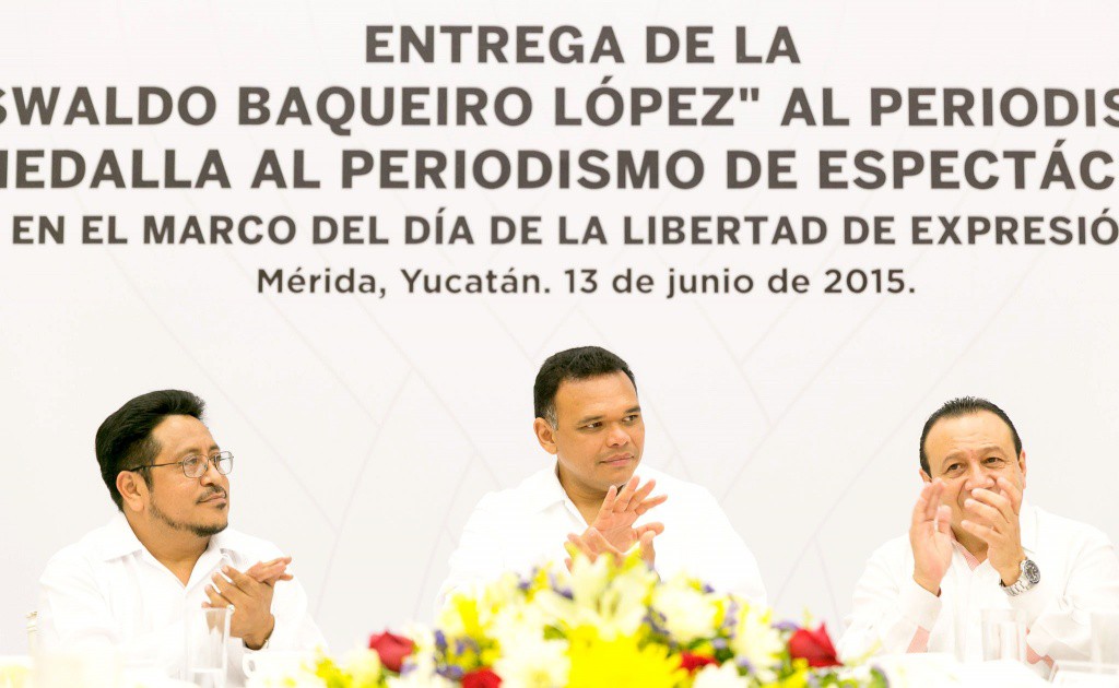 Valerio Buenfil y Méndez, recipiendario de medalla "Oswaldo Baqueiro López" Valerio Buenfil y Méndez, recipiendario de medalla "Oswaldo Baqueiro López"