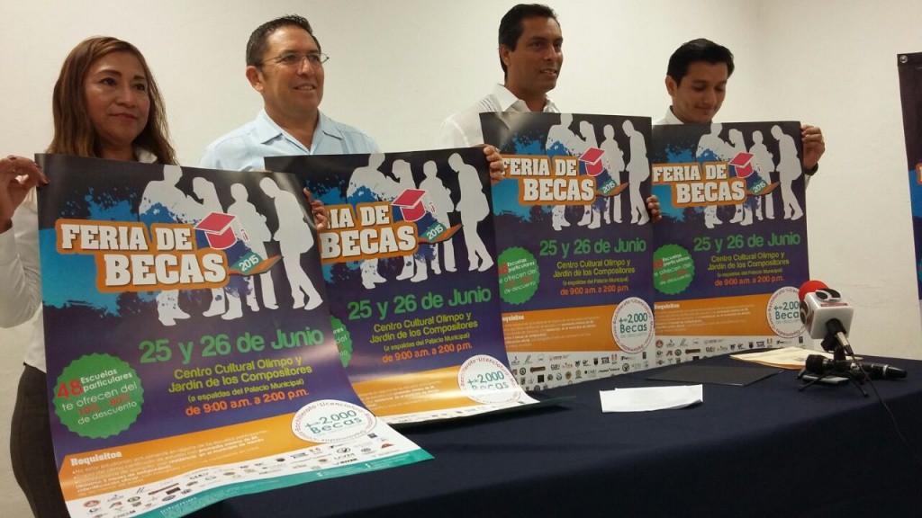 "Sin las becas muchos estudiantes no terminarían su preparación" "Sin las becas muchos estudiantes no terminarían su preparación"