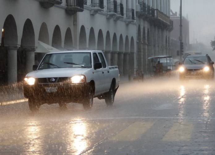 Hay un constante mantenimiento al sistema de drenaje pluvial Hay un constante mantenimiento al sistema de drenaje pluvial
