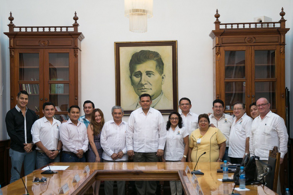 Refrenda el gobernador compromiso con el sindicato nacional de trabajadores de la secretaría de salud Refrenda el gobernador compromiso con el sindicato nacional de trabajadores de la secretaría de salud