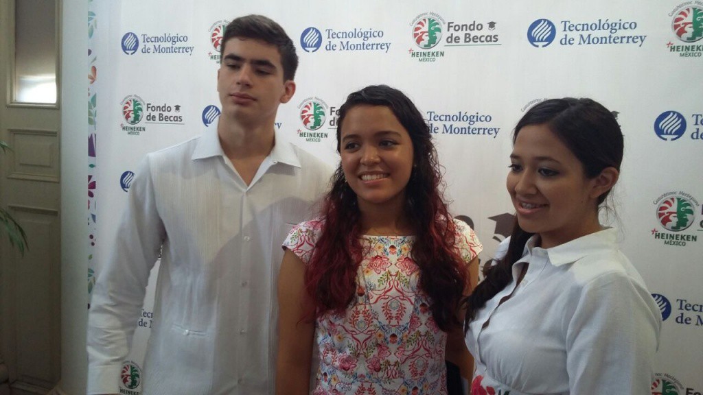 3 jóvenes de Yucatán reciben la oportunidad de estudiar en el Tecnológico de Monterrey 3 jóvenes de Yucatán reciben la oportunidad de estudiar en el Tecnológico de Monterrey