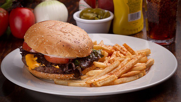 El IVA en alimentos preparados generara igualdad de competencia El IVA en alimentos preparados generara igualdad de competencia